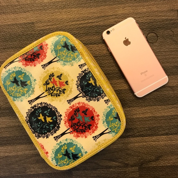 Fossil Cosmetic Bag - Picture 4 of 8